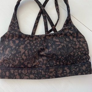 Lululemon sports bra
